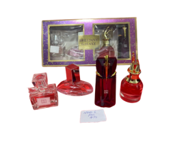 مجموعة من العطور