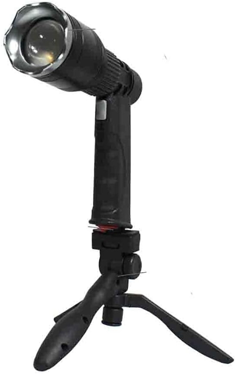 مصباح يدوي للتخييم